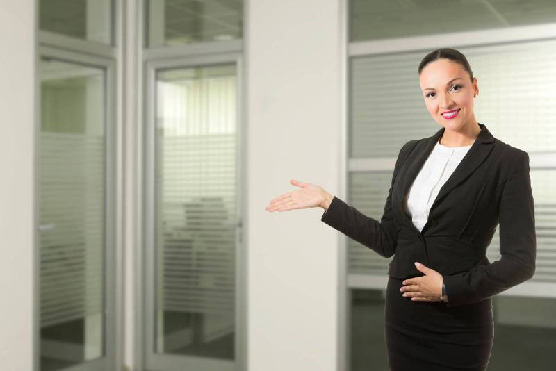 Organisez des soirées inoubliables à Cannes grâce à des hôtesses professionnelles